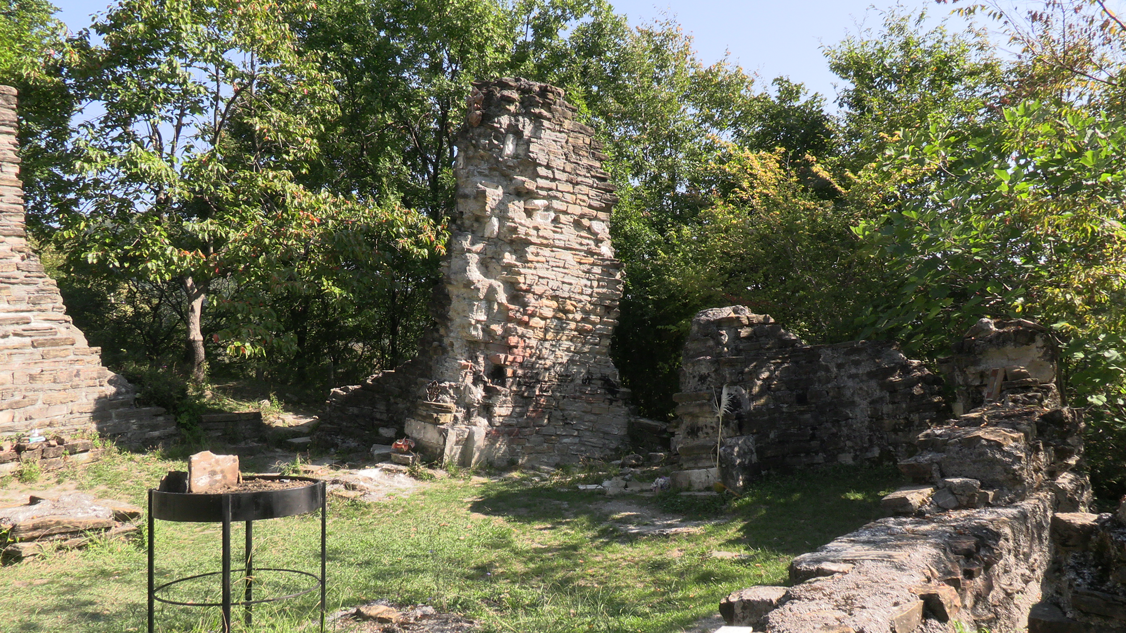 Храм в Лоо